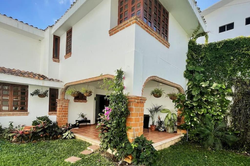 Beautiful Jungle House On A Strategic Location Cancún Exterior foto
