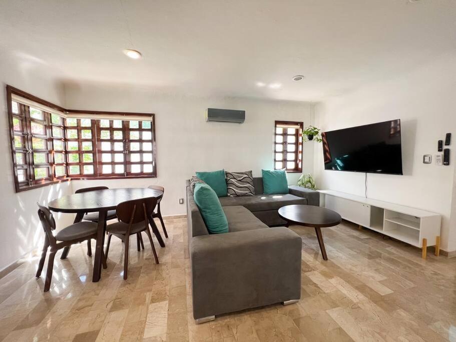Beautiful Jungle House On A Strategic Location Cancún Exterior foto